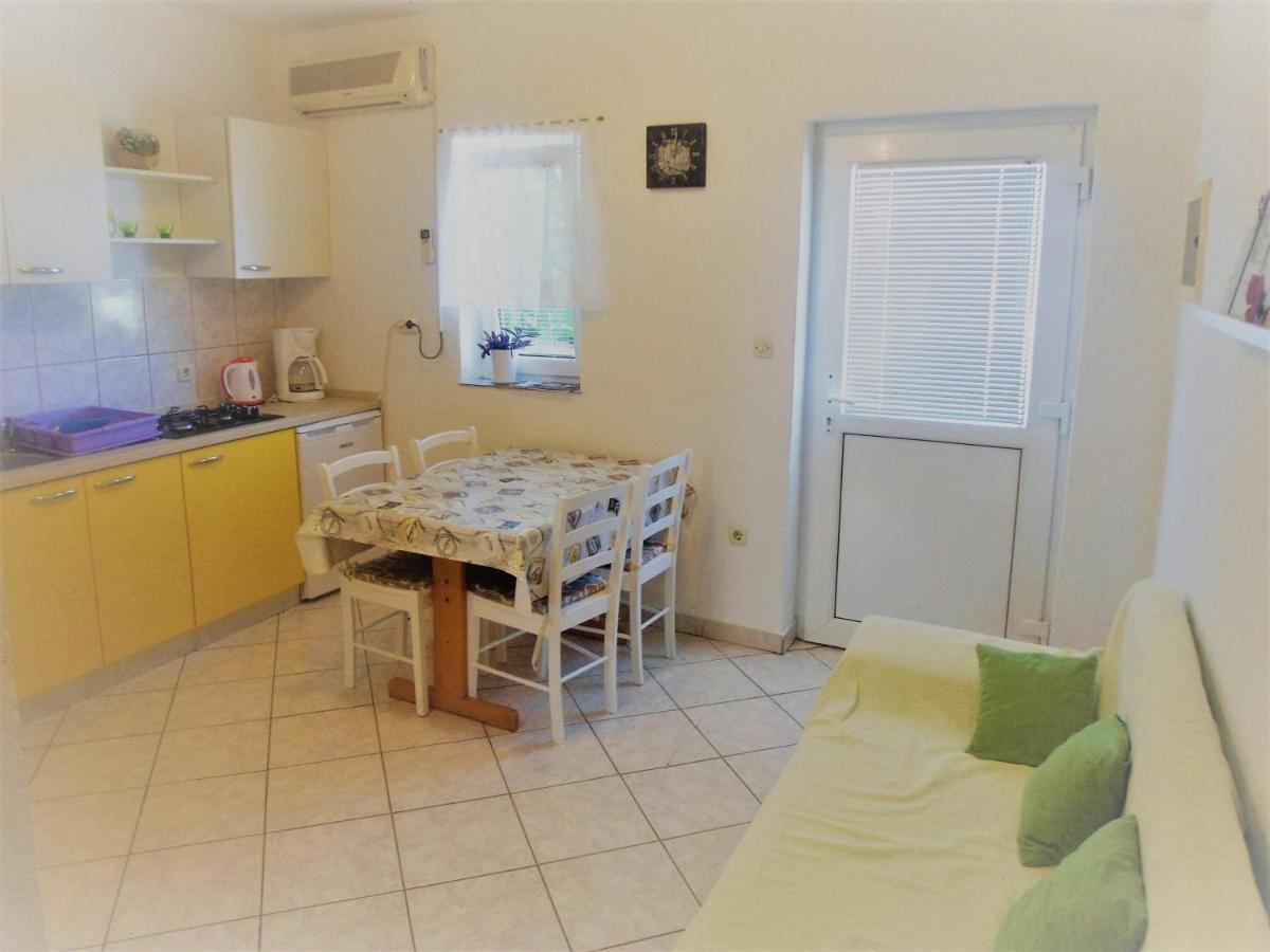 Guest House Pamela Senj  Luaran gambar